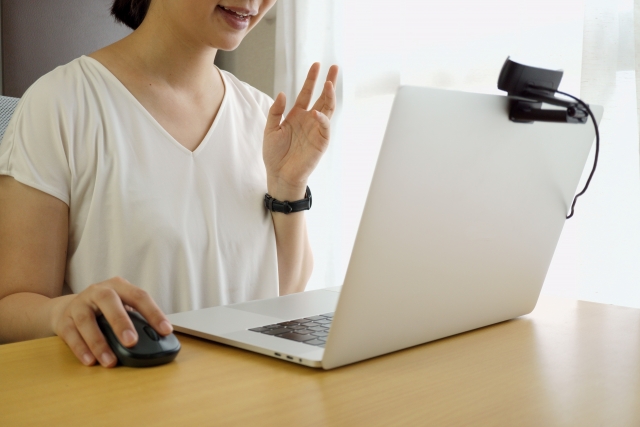 オンラインで話すママ